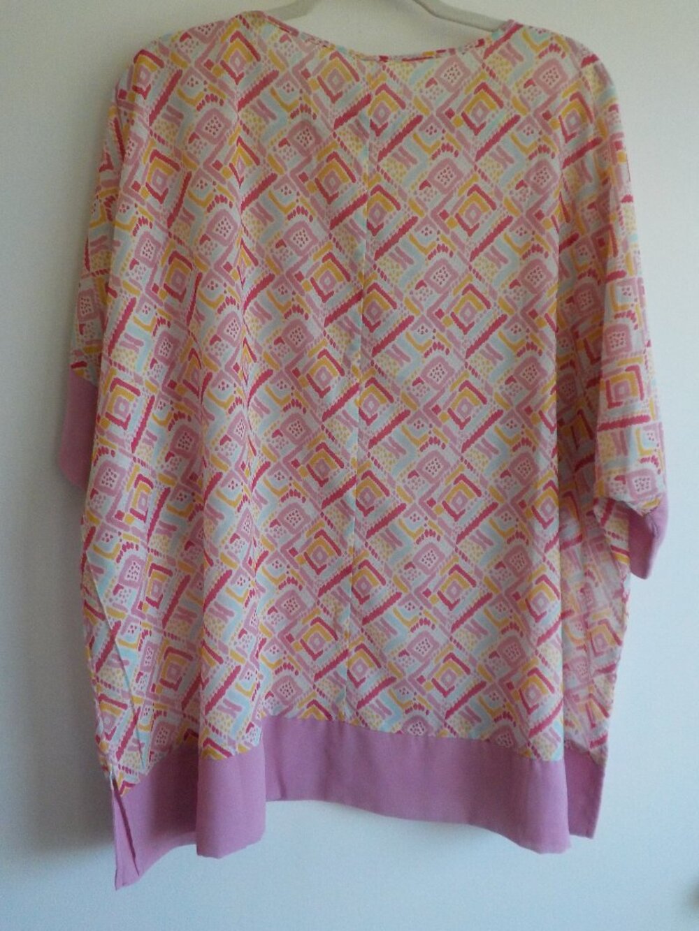 Elsie & Zoey Coverup Top - One Size - NWT - Beach Print Sheer (768) - Picture 4 of 4